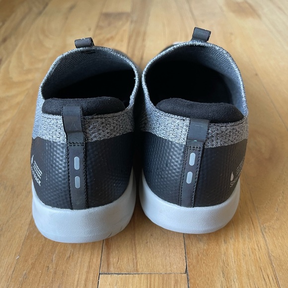 Sketchers Slip On Sneakers - Picture 5 of 6